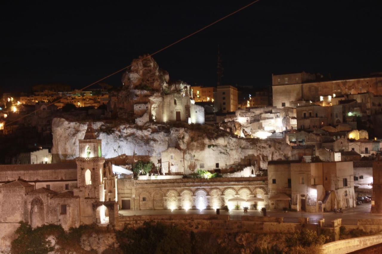 Casa Tudor Art Luxury Rooms Matera Exterior foto